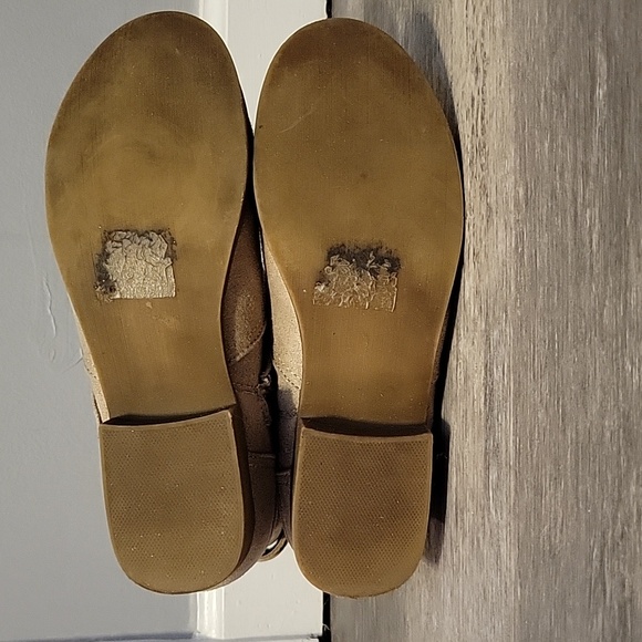 Gorgeous Women's Boots with Crochet Detail - Picture 3 of 5